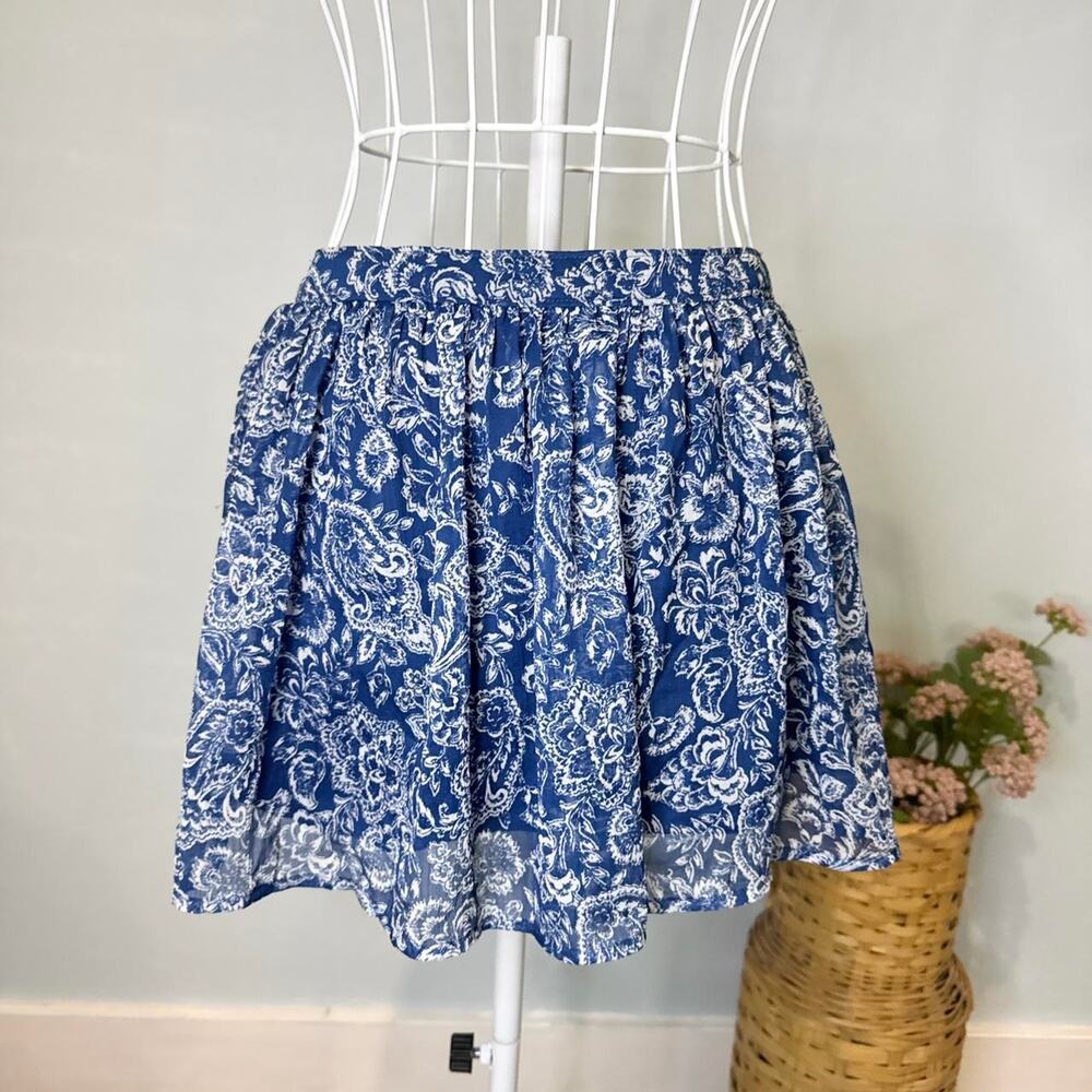 Y2K vintage abercrombie blue and white floral print flowy mini skirt